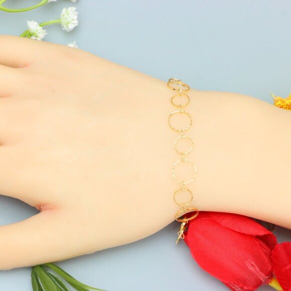 "Elegant & Trendy Bracelet, A Perfect Gift for Women, Thoughtful, EVCH1617 - Picture 3 of 10